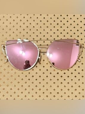 🆕 NEW UV400 Gold and Pink Reflective Sunglasses